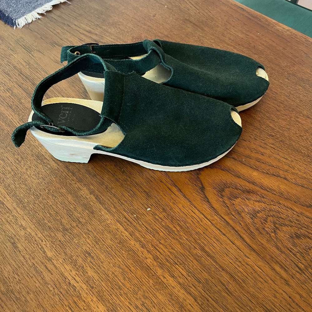 Sven Clogs Sz39 Dark Green Suede Peep Toe